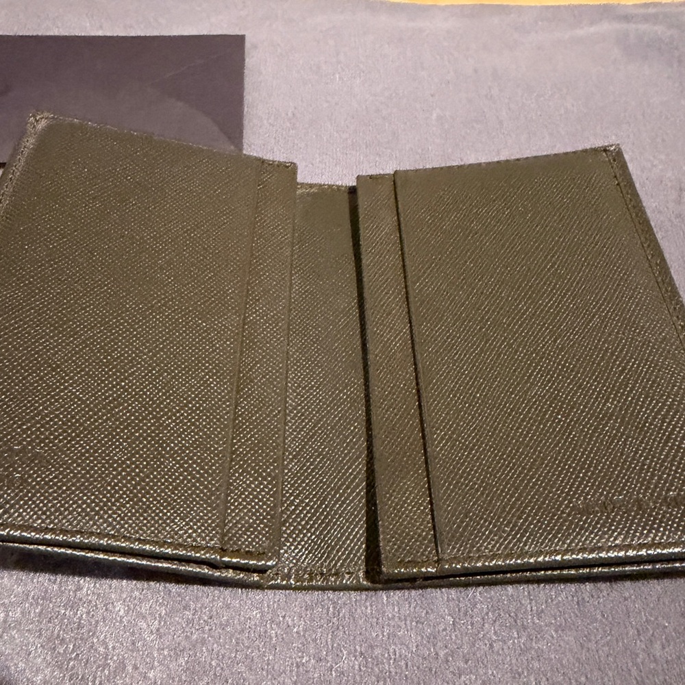 Prada Saffiano Leather Wallet 2M0945 Tundra Olive Green Billfold Authenticated - Picture 6 of 16